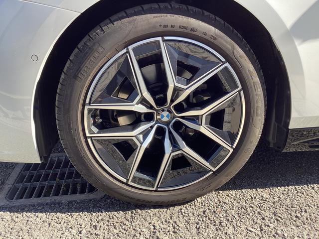 5シリーズ 523d xDrive Mスポーツ 弊社レンタUP 禁煙車 認定中古車 ミネラルホワイト AサスペンションPIAステアリング(12枚目)