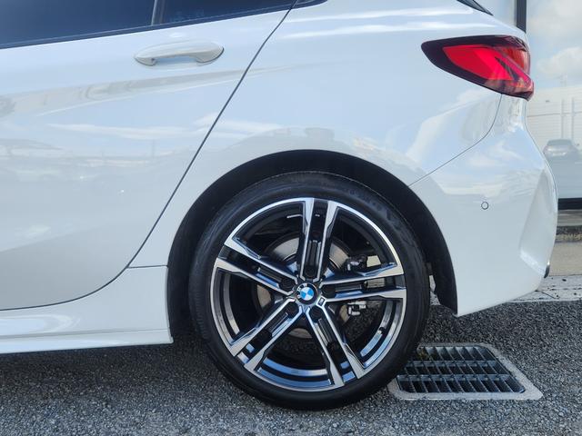 １シリーズ １１８ｉ　Ｍスポーツ　弊社１オーナー禁煙車ヘッドＵＰディスプレイ　衝突被害軽減ブレーキ　前車追従クルーズコントロール　アップルカープレイ対応ナビ　前席左右電動シート（12枚目）