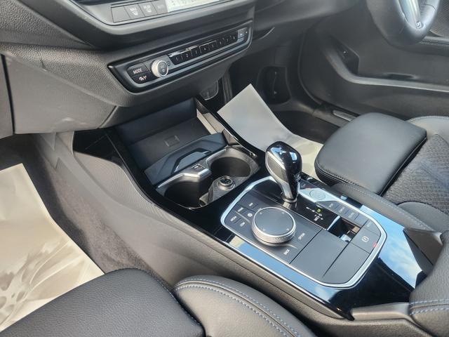 １シリーズ １１８ｉ　Ｍスポーツ　弊社１オーナー禁煙車ヘッドＵＰディスプレイ　衝突被害軽減ブレーキ　前車追従クルーズコントロール　アップルカープレイ対応ナビ　前席左右電動シート（39枚目）