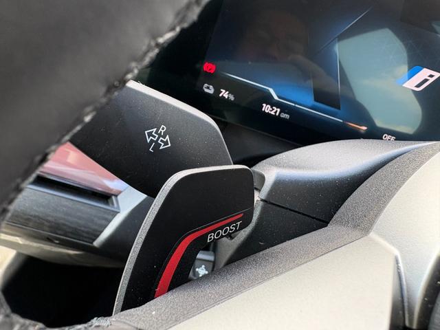 ｉ５ ｅＤｒｉｖｅ　４０ツーリング　Ｍスポーツ　弊社展示試乗車　認定中古車　禁煙車両　ブラックサファイア　Ｍ－ｓｐｏｒｔ　セレクトパッケージ　パノラマガラスサンルーフ　プライバシーガラス　１９インチアルミ（68枚目）