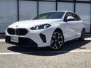 １シリーズ １２０　Ｍスポーツ　弊社試乗車禁煙車　新型１シリーズ　アルピンホワイト　テクノロジーパッケージ　全周囲カメラ　ハイラインパッケージ　リアプライバシーガラス　ハーマンカードンスピーカーヘッドＵＰディスプレイ（2枚目）