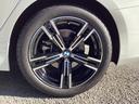 ３１８ｉ　Ｍスポーツ　弊社ワンオーナー　認定中古車　禁煙車両　ブラックキドニーグリル　ブラックミラーカバー　１８インチアルミ（12枚目）