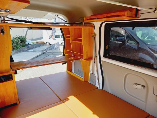 NV100クリッパーバン DX キャンピングカー 浜口モータースオリジナル 軽キャン バンコン サブバッテリー 1500Wインバーター サイドオーニング ルーフキャリア 走行充電 ACコンセント(3枚目)