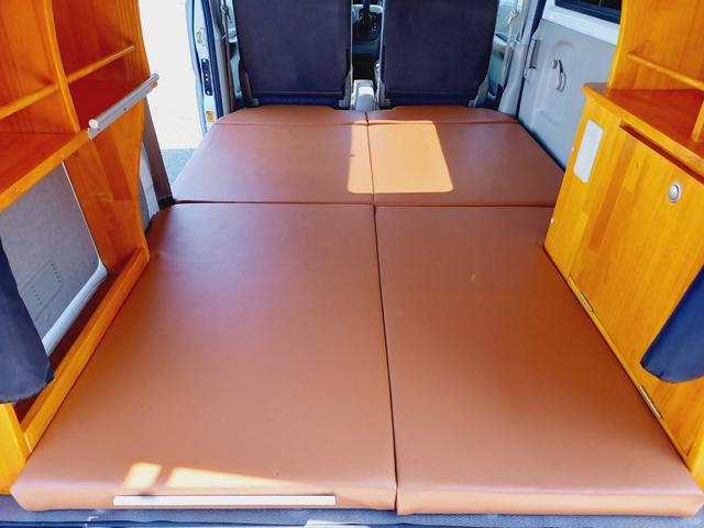 NV100クリッパーバン DX キャンピングカー 浜口モータースオリジナル 軽キャン バンコン サブバッテリー 1500Wインバーター サイドオーニング ルーフキャリア 走行充電 ACコンセント(4枚目)