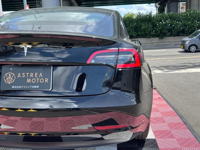 モデル３ スタンダードレンジプラス　ワンオーナー　上海製造モデル　オートパイロット　黒革シート　パノラマガラスルーフ　３６０°カメラ　パワーシート　シートヒーター　パワートランク　ペアガラス　カードキー　ＥＴＣ２．０　ＬＥＤライト（17枚目）