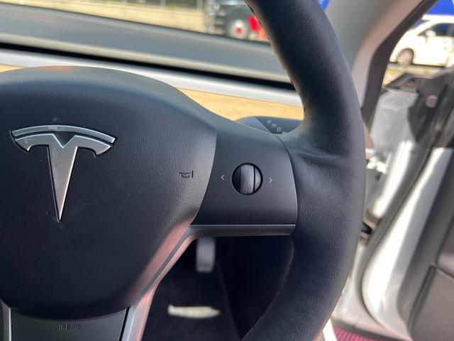 モデル３ ロングレンジ　ＡＷＤ　上海モデル　オートパイロット　黒革シート　パワートランク　パノラマガラスルーフ　純正１９インチアルミ　パワーシート　シートヒーター　ステアリングヒーター　ペアガラス　４ＷＤ　ＥＴＣ　カードキー　ＬＥＤ（46枚目）