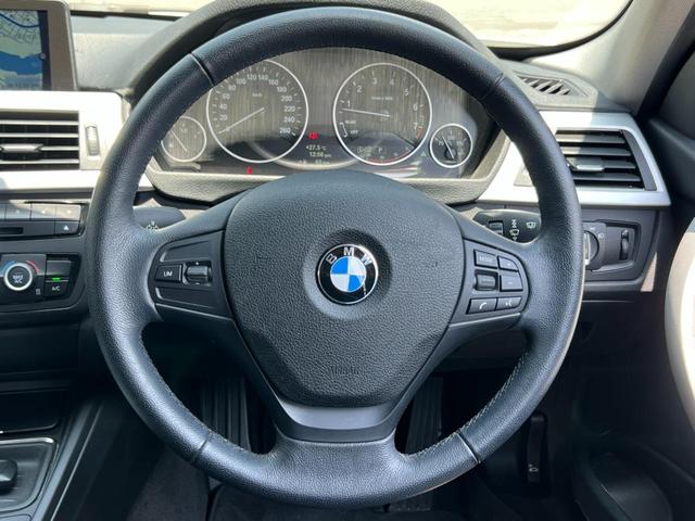 ３シリーズ ３２０ｉ　純正ナビ　バックカメラ　ＥＴＣ　クルーズコントロール　純正１６インチアルミ　ＨＩＤ　パワーシート　メモリーシート機能　ステアリングスイッチ　スマートキー　プッシュスタート　Ｂｌｕｅｔｏｏｔｈオーディオ（47枚目）