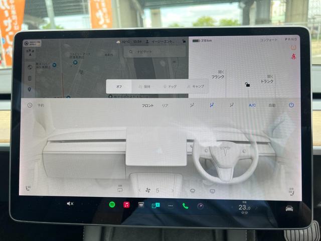 モデル３ スタンダードレンジプラス　オートパイロット　上海モデル　ヨークステアリング　黒革シート　パノラマガラスルーフ　３６０°カメラ　パワートランク　ヒートポンプ　純正１８インチアルミ　トランクスポイラー　シートヒーター　ＥＴＣ２．０（45枚目）