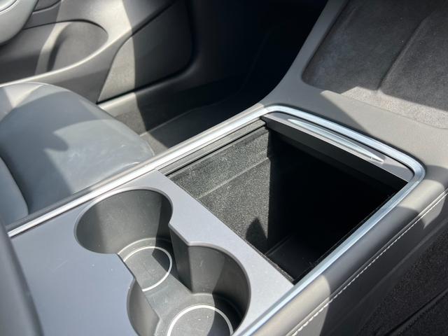 モデル３ ロングレンジ　ＡＷＤ　上海モデル　４ＷＤ　オートパイロット　パノラマガラスルーフ　黒革シート　オートトランク　パワーシート　全席シートヒーター　ステアリングヒーター　置くだけ充電　ＬＥＤ　ＥＴＣ　純正１９インチアルミ（47枚目）
