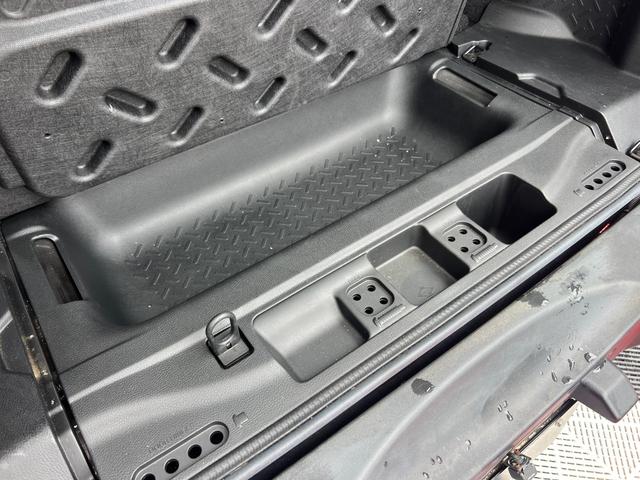 ジープ・ラングラーアンリミテッド スポーツ　フルセグＴＶ　Ｂｌｕｅｔｏｏｔｈ　バックカメラ　サイドカメラ　クルーズコントロール　オートエアコン　フォグライト　４ＷＤ（38枚目）