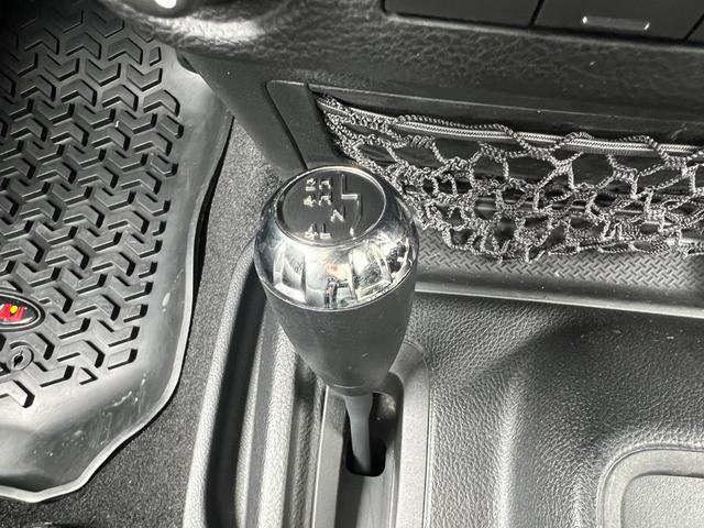 ジープ・ラングラーアンリミテッド スポーツ　フルセグＴＶ　Ｂｌｕｅｔｏｏｔｈ　バックカメラ　サイドカメラ　クルーズコントロール　オートエアコン　フォグライト　４ＷＤ（56枚目）