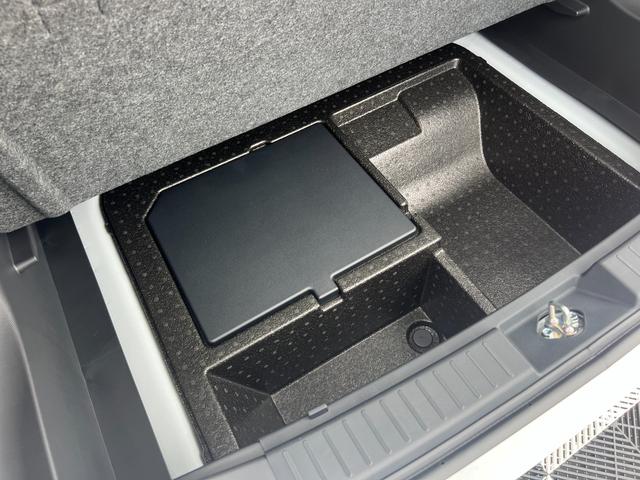ライズ Ｚ　登録済未使用車　ディスプレイオーディオ　３６０°カメラ　ＥＴＣ　ＨＤＭＩ　シートヒータ　ＦＲコーナーセンサー　クルーズコントロール　衝突軽減　レーンキープ　フォグライト　純正１７ＡＷ　ルーフブラック（35枚目）