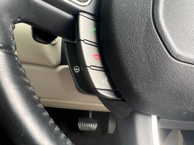 レンジローバーイヴォーク プレステージ　パノラマガラスルーフ　レザーシート　ナビ　Ｂｌｕｅｔｏｏｔｈ　ＥＴＣ　バックカメラ　パワートランク　シートヒータ　パワーシート　ＦＲコーナーセンサー　クルコン　ステアリングヒーター　スマキー　１９ＡＷ（53枚目）