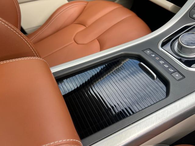 レンジローバーイヴォーク プレステージ　パノラマガラスルーフ　レザーシート　ナビ　Ｂｌｕｅｔｏｏｔｈ　ＥＴＣ　バックカメラ　パワートランク　シートヒータ　パワーシート　ＦＲコーナーセンサー　クルコン　ステアリングヒーター　スマキー　１９ＡＷ（59枚目）