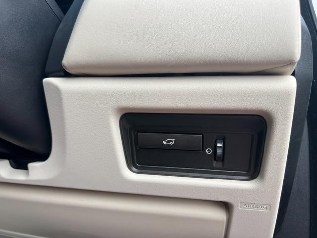 レンジローバーイヴォーク プレステージ　パノラマガラスルーフ　レザーシート　ナビ　Ｂｌｕｅｔｏｏｔｈ　ＥＴＣ　バックカメラ　パワートランク　シートヒータ　パワーシート　ＦＲコーナーセンサー　クルコン　ステアリングヒーター　スマキー　１９ＡＷ（66枚目）