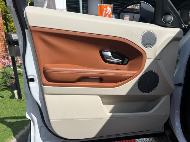 レンジローバーイヴォーク プレステージ　パノラマガラスルーフ　レザーシート　ナビ　Ｂｌｕｅｔｏｏｔｈ　ＥＴＣ　バックカメラ　パワートランク　シートヒータ　パワーシート　ＦＲコーナーセンサー　クルコン　ステアリングヒーター　スマキー　１９ＡＷ（74枚目）