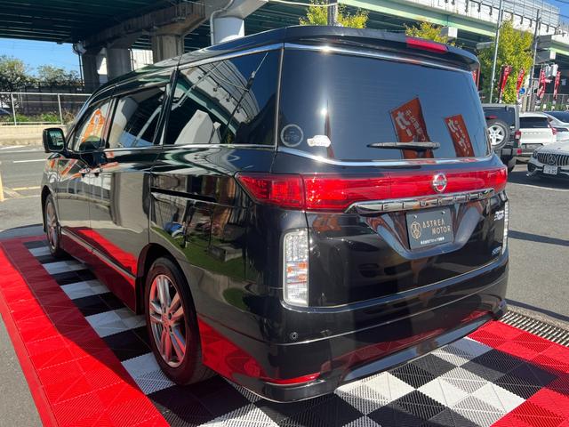 エルグランド ２５０ハイウェイスター　両側電動スライドドア　３６０°カメラ　純正ナビ　フルセグＴＶ　Ｂｌｕｅｔｏｏｔｈ　ＥＴＣ　後席モニター　プッシュスタート　オットマンシート　クリアランスソナー　キセノンライト　フォグライト（10枚目）