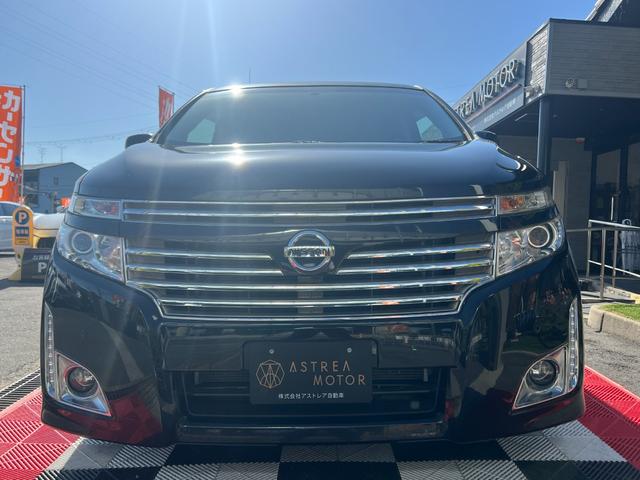 エルグランド ２５０ハイウェイスター　両側電動スライドドア　３６０°カメラ　純正ナビ　フルセグＴＶ　Ｂｌｕｅｔｏｏｔｈ　ＥＴＣ　後席モニター　プッシュスタート　オットマンシート　クリアランスソナー　キセノンライト　フォグライト（13枚目）
