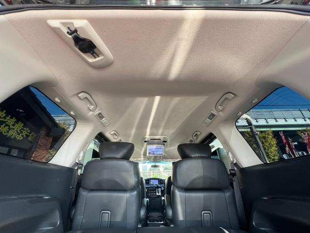 エルグランド ２５０ハイウェイスター　両側電動スライドドア　３６０°カメラ　純正ナビ　フルセグＴＶ　Ｂｌｕｅｔｏｏｔｈ　ＥＴＣ　後席モニター　プッシュスタート　オットマンシート　クリアランスソナー　キセノンライト　フォグライト（37枚目）