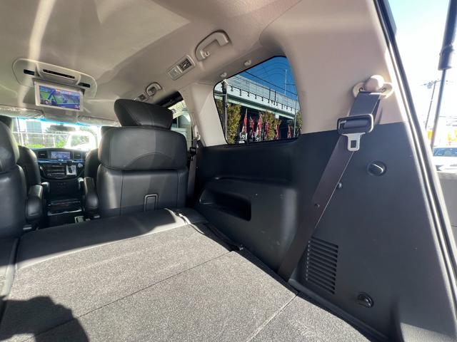 エルグランド ２５０ハイウェイスター　両側電動スライドドア　３６０°カメラ　純正ナビ　フルセグＴＶ　Ｂｌｕｅｔｏｏｔｈ　ＥＴＣ　後席モニター　プッシュスタート　オットマンシート　クリアランスソナー　キセノンライト　フォグライト（41枚目）