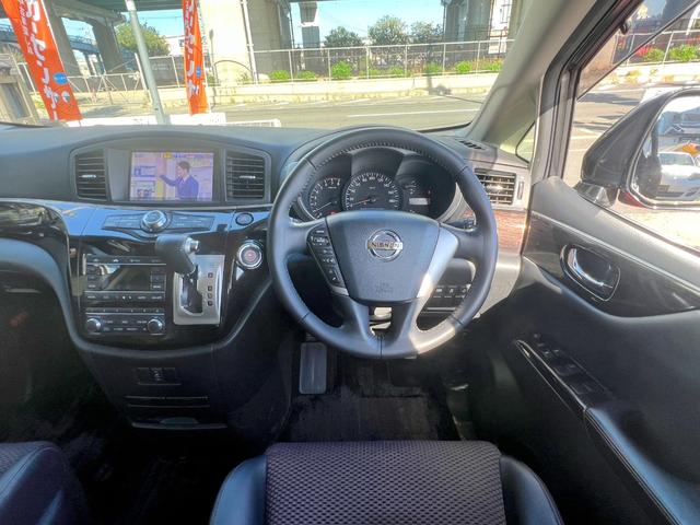 エルグランド ２５０ハイウェイスター　両側電動スライドドア　３６０°カメラ　純正ナビ　フルセグＴＶ　Ｂｌｕｅｔｏｏｔｈ　ＥＴＣ　後席モニター　プッシュスタート　オットマンシート　クリアランスソナー　キセノンライト　フォグライト（44枚目）