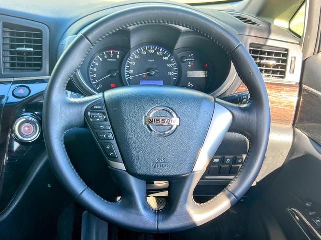 エルグランド ２５０ハイウェイスター　両側電動スライドドア　３６０°カメラ　純正ナビ　フルセグＴＶ　Ｂｌｕｅｔｏｏｔｈ　ＥＴＣ　後席モニター　プッシュスタート　オットマンシート　クリアランスソナー　キセノンライト　フォグライト（51枚目）