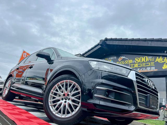 Ｑ７ ２．０ＴＦＳＩクワトロ　バーチャルコックピット　アダプティブエアサス　シートヒーター　純正ナビ　ＴＶ　３６０°カメラ　ＥＴＣ　パワーシート　パワートランク　クルコン　コーナーセンサー　純正２０アルミ　マトリクスＬＥＤライト（6枚目）