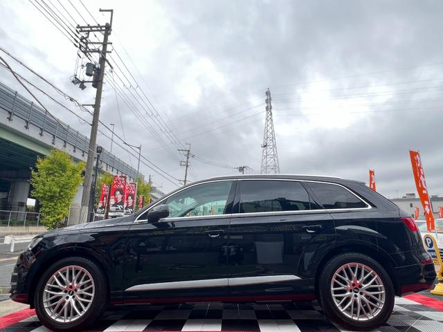 Ｑ７ ２．０ＴＦＳＩクワトロ　バーチャルコックピット　アダプティブエアサス　シートヒーター　純正ナビ　ＴＶ　３６０°カメラ　ＥＴＣ　パワーシート　パワートランク　クルコン　コーナーセンサー　純正２０アルミ　マトリクスＬＥＤライト（11枚目）