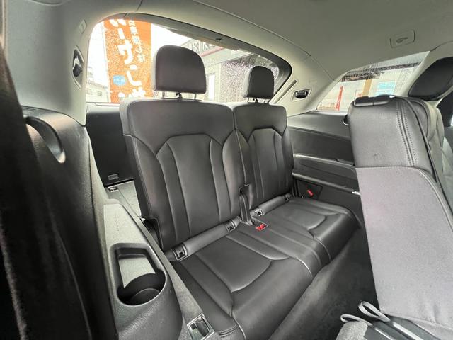 Ｑ７ ２．０ＴＦＳＩクワトロ　バーチャルコックピット　アダプティブエアサス　シートヒーター　純正ナビ　ＴＶ　３６０°カメラ　ＥＴＣ　パワーシート　パワートランク　クルコン　コーナーセンサー　純正２０アルミ　マトリクスＬＥＤライト（26枚目）
