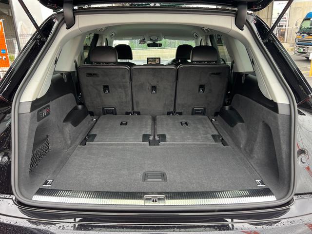 Ｑ７ ２．０ＴＦＳＩクワトロ　バーチャルコックピット　アダプティブエアサス　シートヒーター　純正ナビ　ＴＶ　３６０°カメラ　ＥＴＣ　パワーシート　パワートランク　クルコン　コーナーセンサー　純正２０アルミ　マトリクスＬＥＤライト（36枚目）