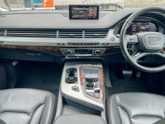 Ｑ７ ２．０ＴＦＳＩクワトロ　バーチャルコックピット　アダプティブエアサス　シートヒーター　純正ナビ　ＴＶ　３６０°カメラ　ＥＴＣ　パワーシート　パワートランク　クルコン　コーナーセンサー　純正２０アルミ　マトリクスＬＥＤライト（47枚目）