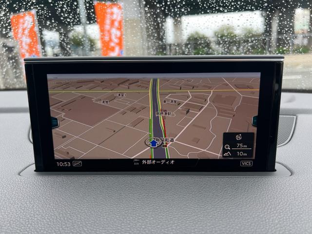 Ｑ７ ２．０ＴＦＳＩクワトロ　バーチャルコックピット　アダプティブエアサス　シートヒーター　純正ナビ　ＴＶ　３６０°カメラ　ＥＴＣ　パワーシート　パワートランク　クルコン　コーナーセンサー　純正２０アルミ　マトリクスＬＥＤライト（52枚目）
