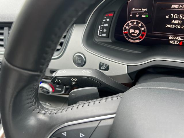 Ｑ７ ２．０ＴＦＳＩクワトロ　バーチャルコックピット　アダプティブエアサス　シートヒーター　純正ナビ　ＴＶ　３６０°カメラ　ＥＴＣ　パワーシート　パワートランク　クルコン　コーナーセンサー　純正２０アルミ　マトリクスＬＥＤライト（56枚目）