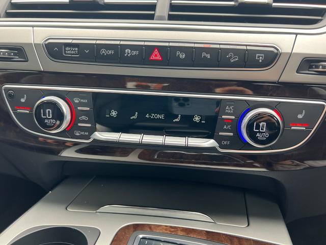 Ｑ７ ２．０ＴＦＳＩクワトロ　バーチャルコックピット　アダプティブエアサス　シートヒーター　純正ナビ　ＴＶ　３６０°カメラ　ＥＴＣ　パワーシート　パワートランク　クルコン　コーナーセンサー　純正２０アルミ　マトリクスＬＥＤライト（61枚目）