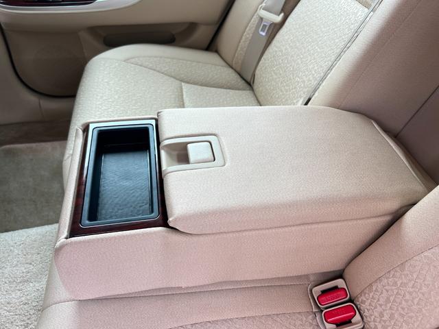 クラウン ロイヤルサルーン 純正ナビ 地デジTV Bluetooth バックカメラ ETC パワーシート クルーズコントロール オートライト フォグライト プッシュスタート スマートキー RAYS19インチアルミ(29枚目)