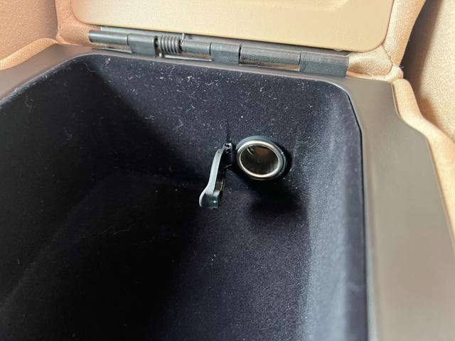 クラウン ロイヤルサルーン 純正ナビ 地デジTV Bluetooth バックカメラ ETC パワーシート クルーズコントロール オートライト フォグライト プッシュスタート スマートキー RAYS19インチアルミ(31枚目)