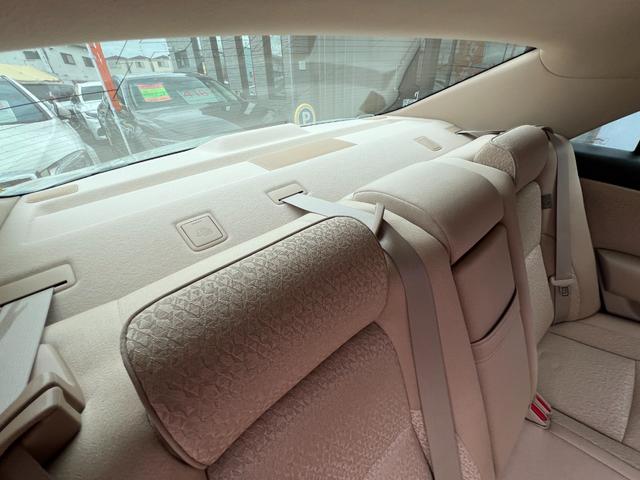 クラウン ロイヤルサルーン 純正ナビ 地デジTV Bluetooth バックカメラ ETC パワーシート クルーズコントロール オートライト フォグライト プッシュスタート スマートキー RAYS19インチアルミ(37枚目)