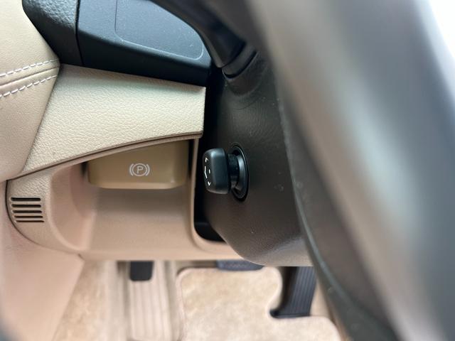 クラウン ロイヤルサルーン 純正ナビ 地デジTV Bluetooth バックカメラ ETC パワーシート クルーズコントロール オートライト フォグライト プッシュスタート スマートキー RAYS19インチアルミ(51枚目)