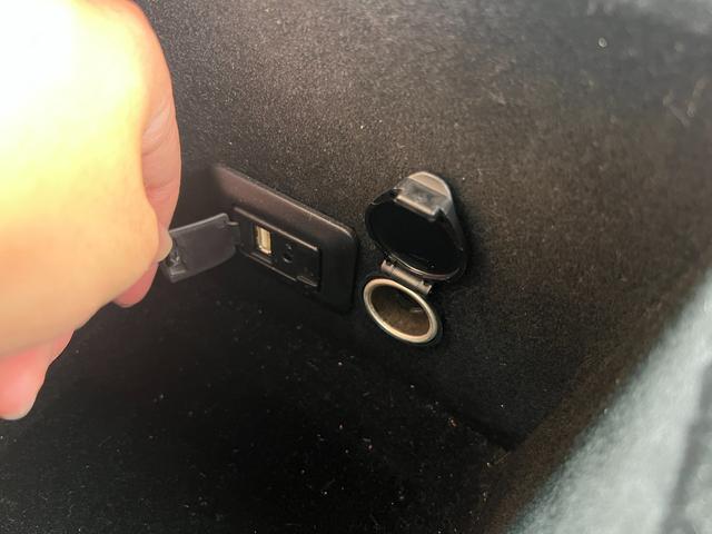 クラウン ロイヤルサルーン 純正ナビ 地デジTV Bluetooth バックカメラ ETC パワーシート クルーズコントロール オートライト フォグライト プッシュスタート スマートキー RAYS19インチアルミ(62枚目)