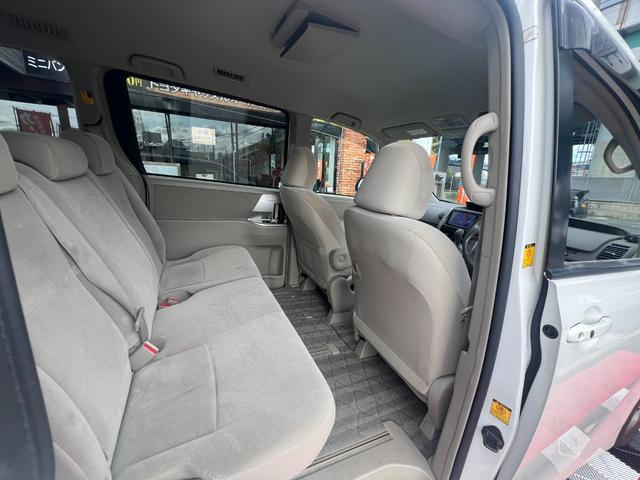 ノア X スペシャルエディション 両側電動スライドドア FRコーナーセンサー フリップダウンモニター 純正ナビ Bluetooth バックカメラ ETC プッシュスタート スマートキー 3列シート 社外15インチアルミ 8人乗り(31枚目)