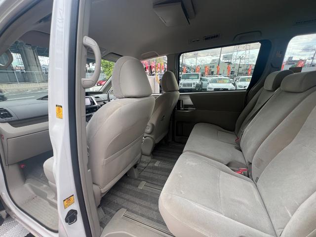 ノア X スペシャルエディション 両側電動スライドドア FRコーナーセンサー フリップダウンモニター 純正ナビ Bluetooth バックカメラ ETC プッシュスタート スマートキー 3列シート 社外15インチアルミ 8人乗り(32枚目)