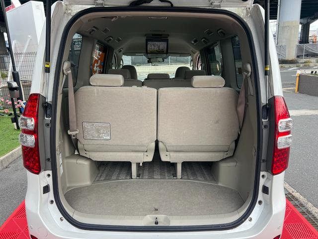 ノア X スペシャルエディション 両側電動スライドドア FRコーナーセンサー フリップダウンモニター 純正ナビ Bluetooth バックカメラ ETC プッシュスタート スマートキー 3列シート 社外15インチアルミ 8人乗り(34枚目)