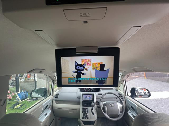 ノア X スペシャルエディション 両側電動スライドドア FRコーナーセンサー フリップダウンモニター 純正ナビ Bluetooth バックカメラ ETC プッシュスタート スマートキー 3列シート 社外15インチアルミ 8人乗り(59枚目)