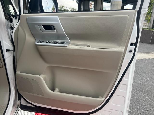 ノア X スペシャルエディション 両側電動スライドドア FRコーナーセンサー フリップダウンモニター 純正ナビ Bluetooth バックカメラ ETC プッシュスタート スマートキー 3列シート 社外15インチアルミ 8人乗り(68枚目)