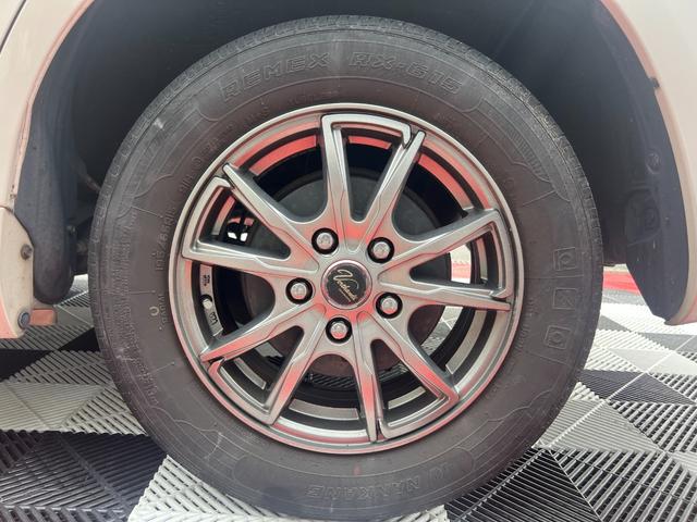 ノア X スペシャルエディション 両側電動スライドドア FRコーナーセンサー フリップダウンモニター 純正ナビ Bluetooth バックカメラ ETC プッシュスタート スマートキー 3列シート 社外15インチアルミ 8人乗り(72枚目)