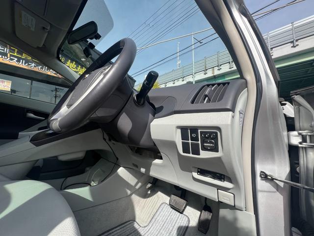 プリウス Ｓ　ＬＥＤエディション　メモリーナビ　地デジＴＶ　ＥＴＣ　ＬＥＤ　純正１５インチアルミ　ステアリングスイッチ　スマートキー　プッシュスタート　電格ミラー　トノカバー　ウィンカーミラー　フォグランプ　ヘッドライトウォッシャー（46枚目）