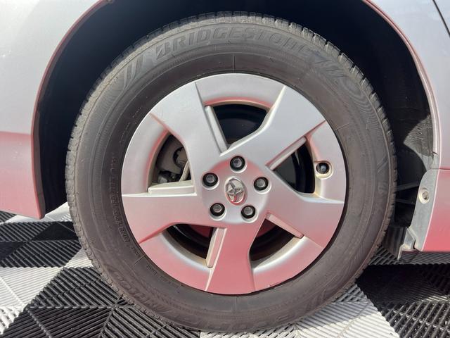 プリウス Ｓ　ＬＥＤエディション　メモリーナビ　地デジＴＶ　ＥＴＣ　ＬＥＤ　純正１５インチアルミ　ステアリングスイッチ　スマートキー　プッシュスタート　電格ミラー　トノカバー　ウィンカーミラー　フォグランプ　ヘッドライトウォッシャー（64枚目）