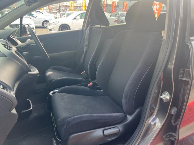 ストリーム X特別仕様車 HDDナビエディション HDDインターナビ バックカメラ ETC デジタルインナーミラー 3列シート 7人乗り スマートキー ステアリングスイッチ オートライト 社外15インチアルミ 電格ミラー HIDヘッドライト(22枚目)