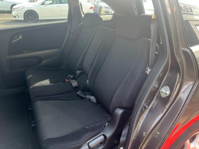 ストリーム X特別仕様車 HDDナビエディション HDDインターナビ バックカメラ ETC デジタルインナーミラー 3列シート 7人乗り スマートキー ステアリングスイッチ オートライト 社外15インチアルミ 電格ミラー HIDヘッドライト(26枚目)