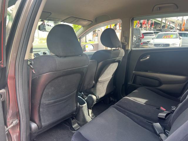 ストリーム X特別仕様車 HDDナビエディション HDDインターナビ バックカメラ ETC デジタルインナーミラー 3列シート 7人乗り スマートキー ステアリングスイッチ オートライト 社外15インチアルミ 電格ミラー HIDヘッドライト(28枚目)